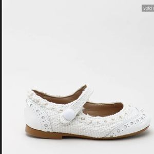 Papanatas White Linen Mary Jane’s